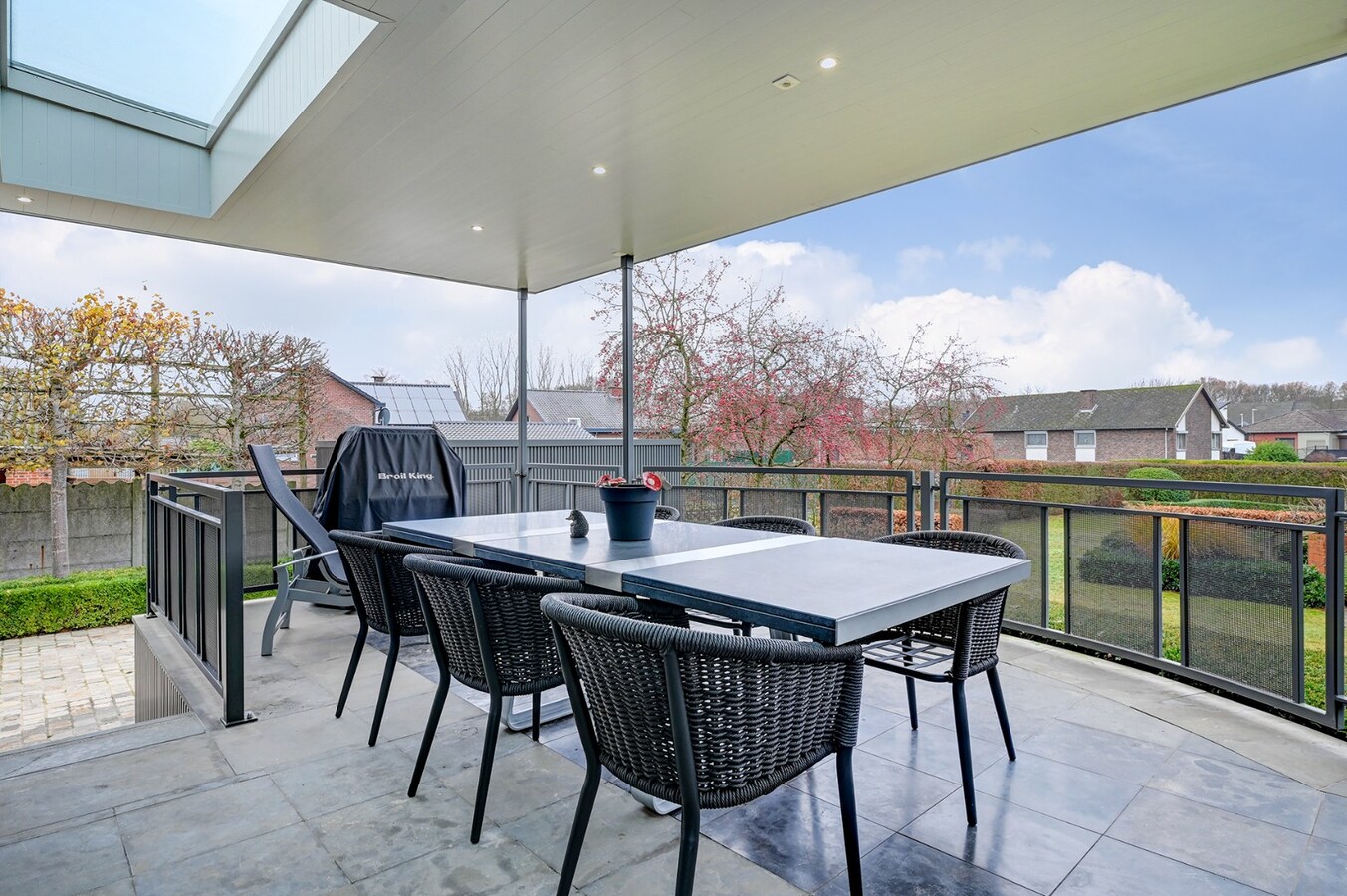 Perfect onderhouden huis met 3 slaapkamers 