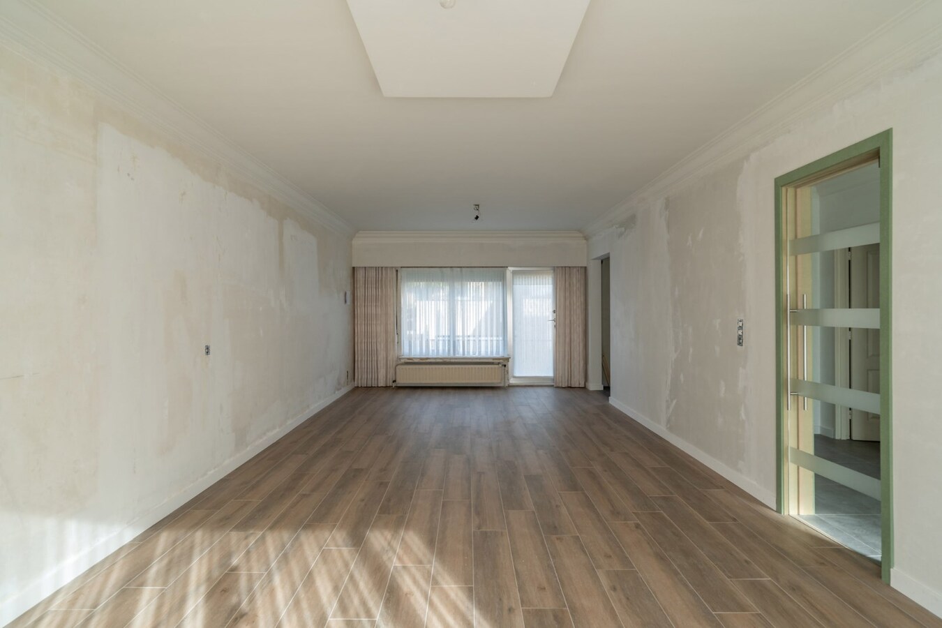 Gerenoveerde woning met 4 slaapkamers en 2 badkamers 