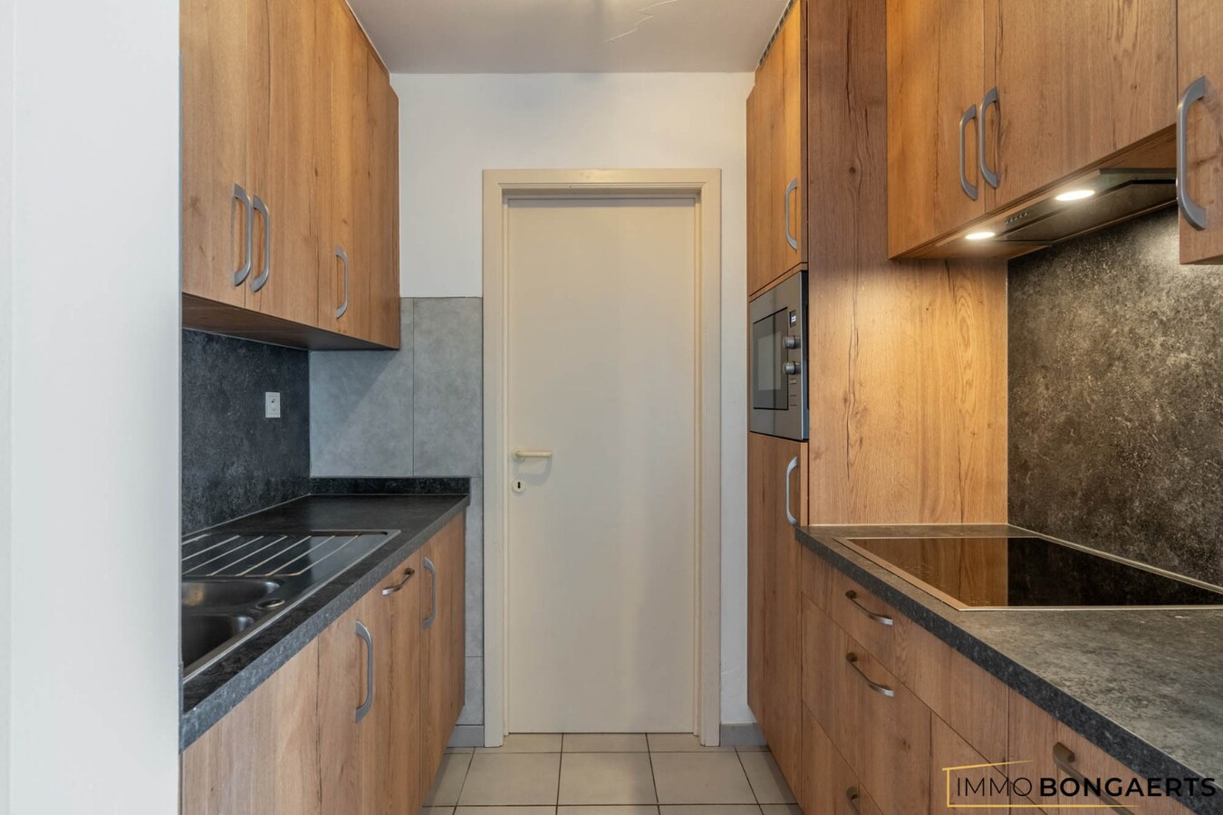 Gelijkvloersappartement met 1 slaapkamer en garage 