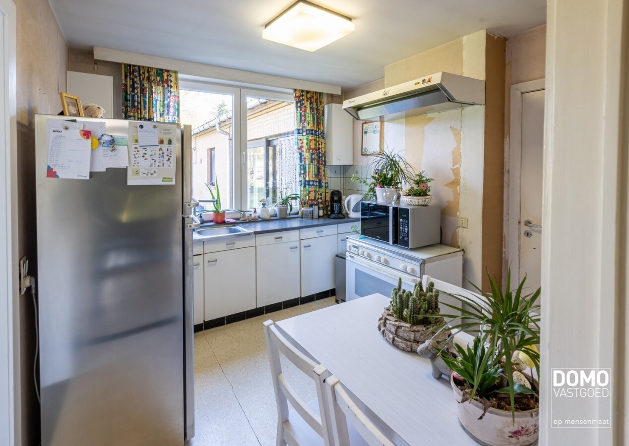 RUSTIG GELEGEN HALFOPEN BEBOUWING MET 4 SLAAPKAMERS EN EXTRA STUDIO OP EEN PERCEEL VAN 11A 45CA TE DIEPENBEEK 