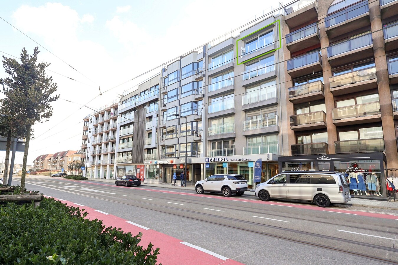 Modern appartement met 2 slaapkamers en parking te Oostduinkerke 