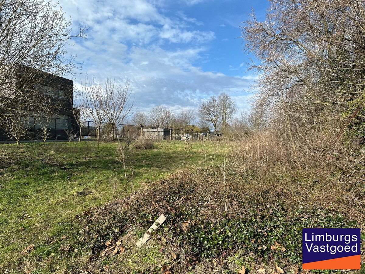 Centraal gelegen bouwgrond voor open bebouwing te Kermt, 14a 53ca 