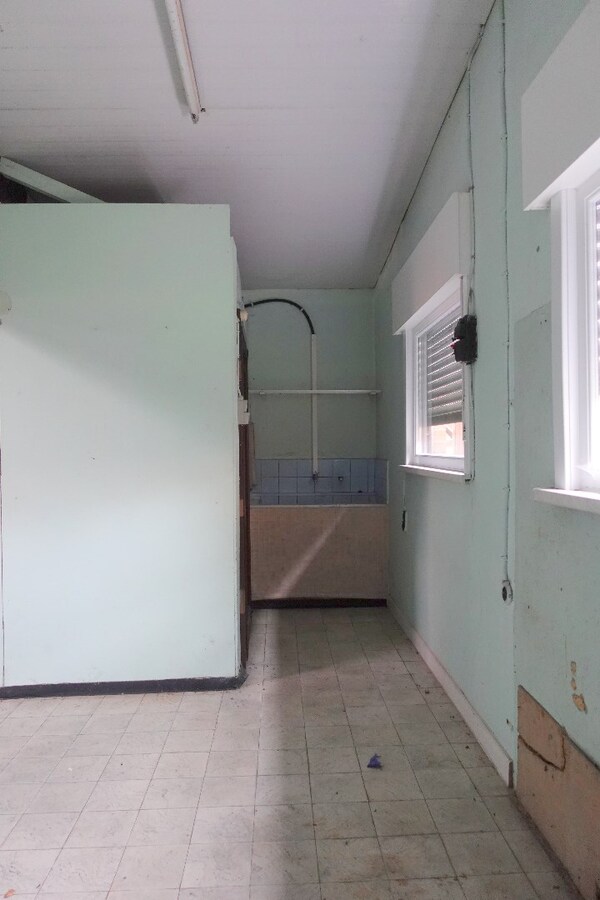 Ruime woning met opslagruimte 