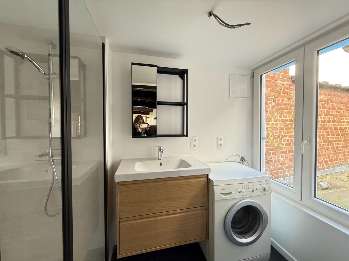 Appartement rénové en plein cœur de la rue piétonne de Tournai ! 