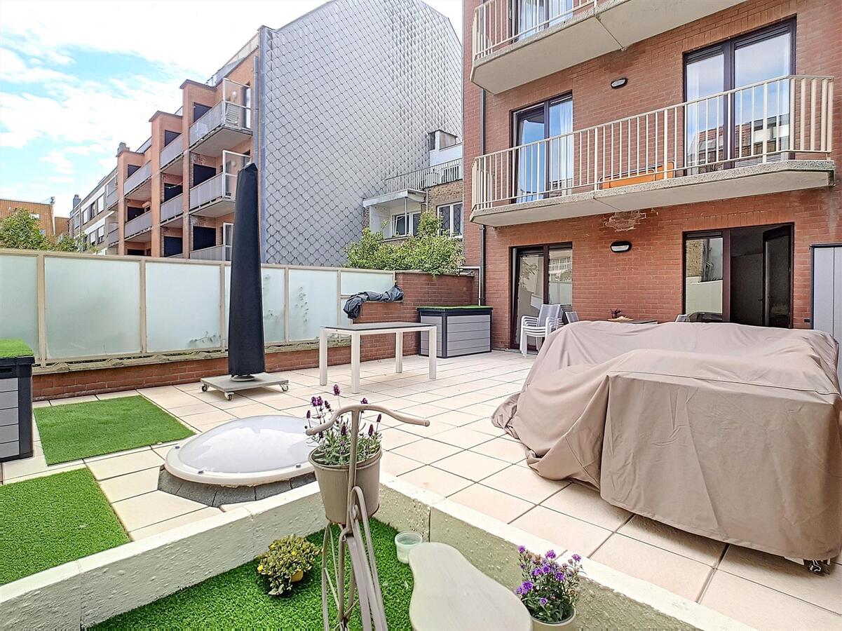 Zeer ruim woonappartement (109 m²) met uitzonderlijk zonneterras - Knokke 