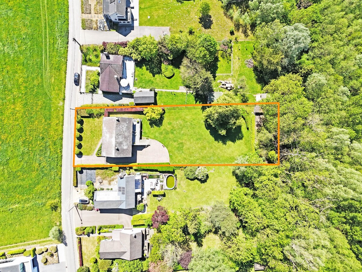 Rustig gelegen villa op 23 are met zicht op bos te Roosdaal 