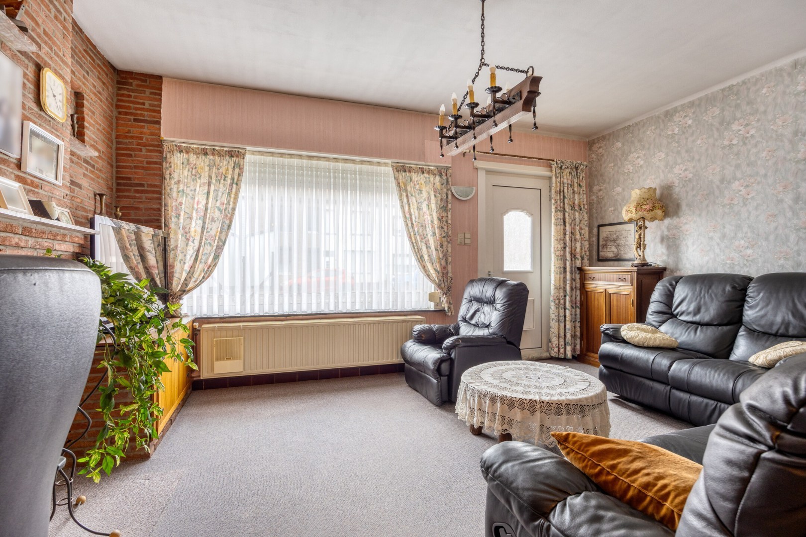 Te renoveren gezinswoning met 2 slpk. nabij het centrum van Leopoldsburg 