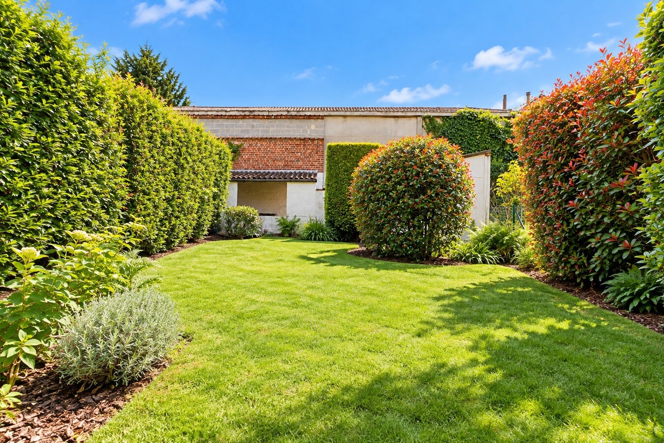 Maison saine &amp; rénovée avec jardin, idéalement située, COUP DE COEUR ! 