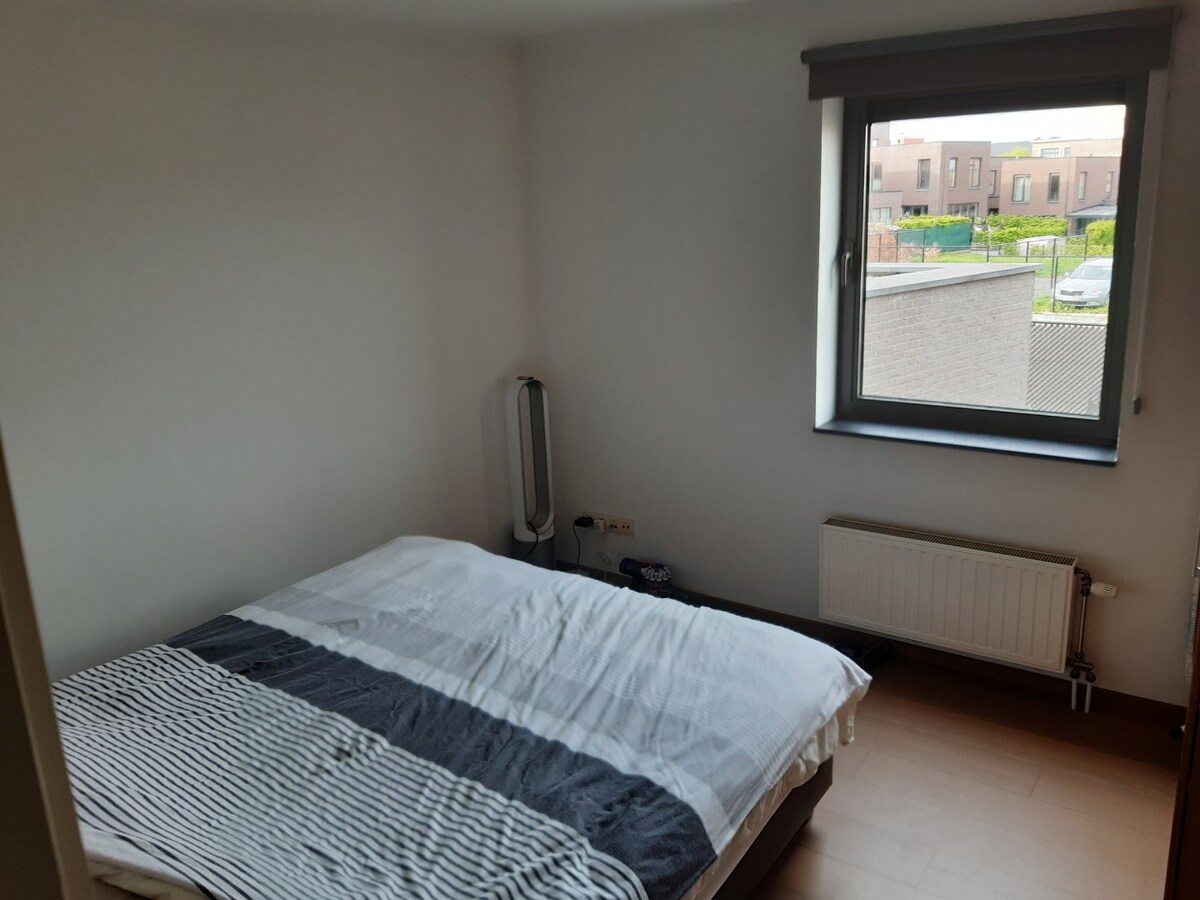 Eigentijds wonen met mega-kelder. 