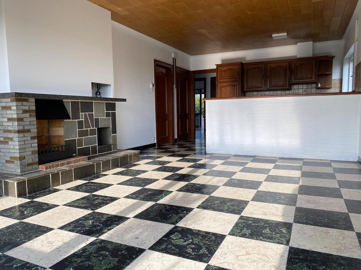 Rustig gelegen alleenstaande woning met 3 slaapkamers op 920 m² te Koekelare 