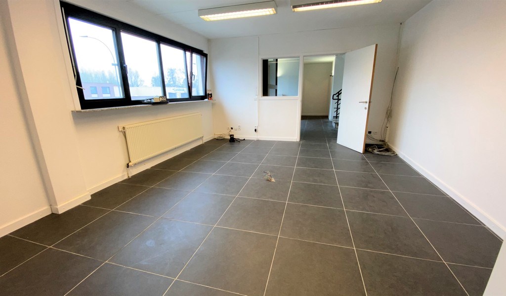 Gerenoveerde kantoren te huur in Sint-Niklaas