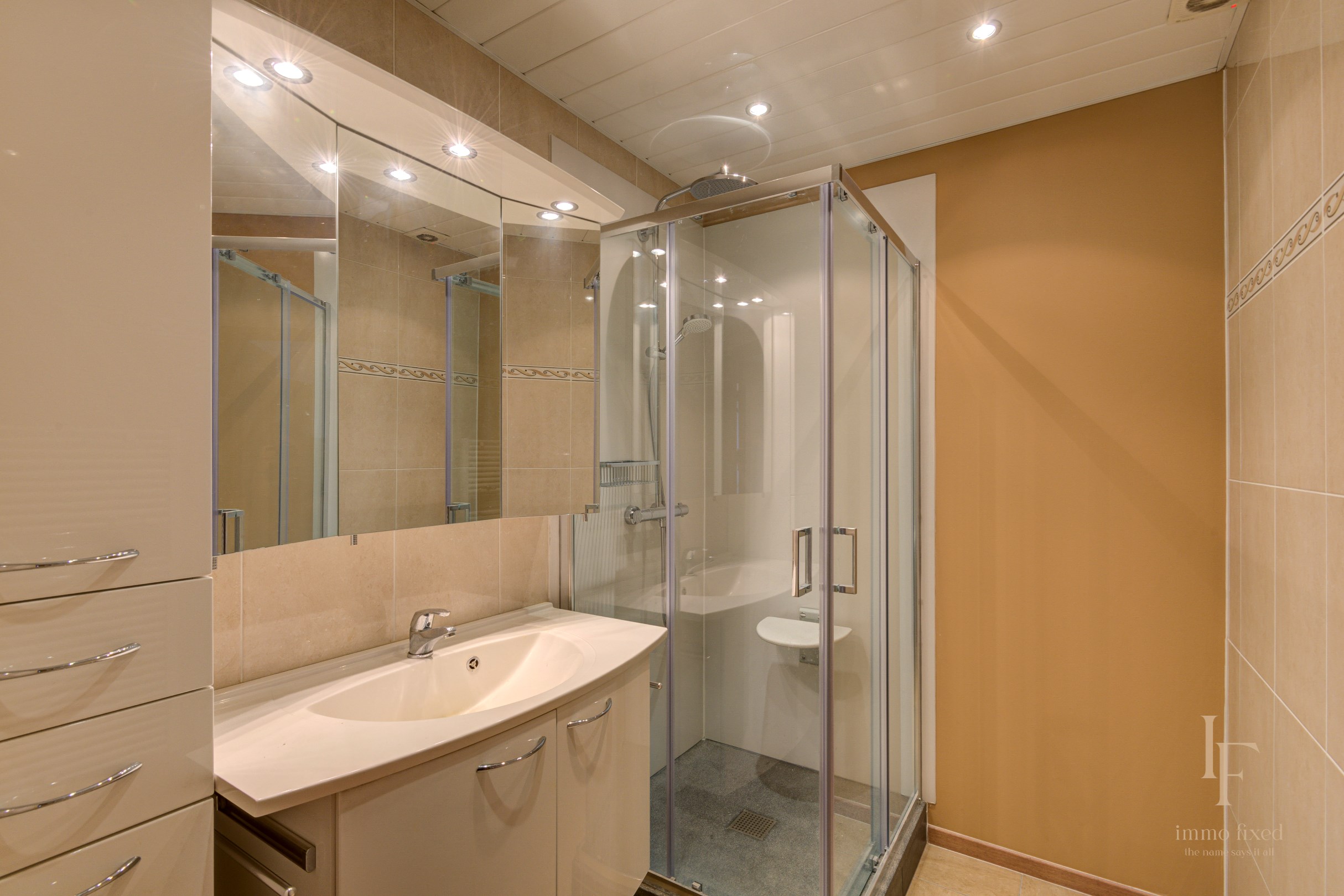 Appartement (LABEL -B) met 2 (of 3) SLKS + P! 