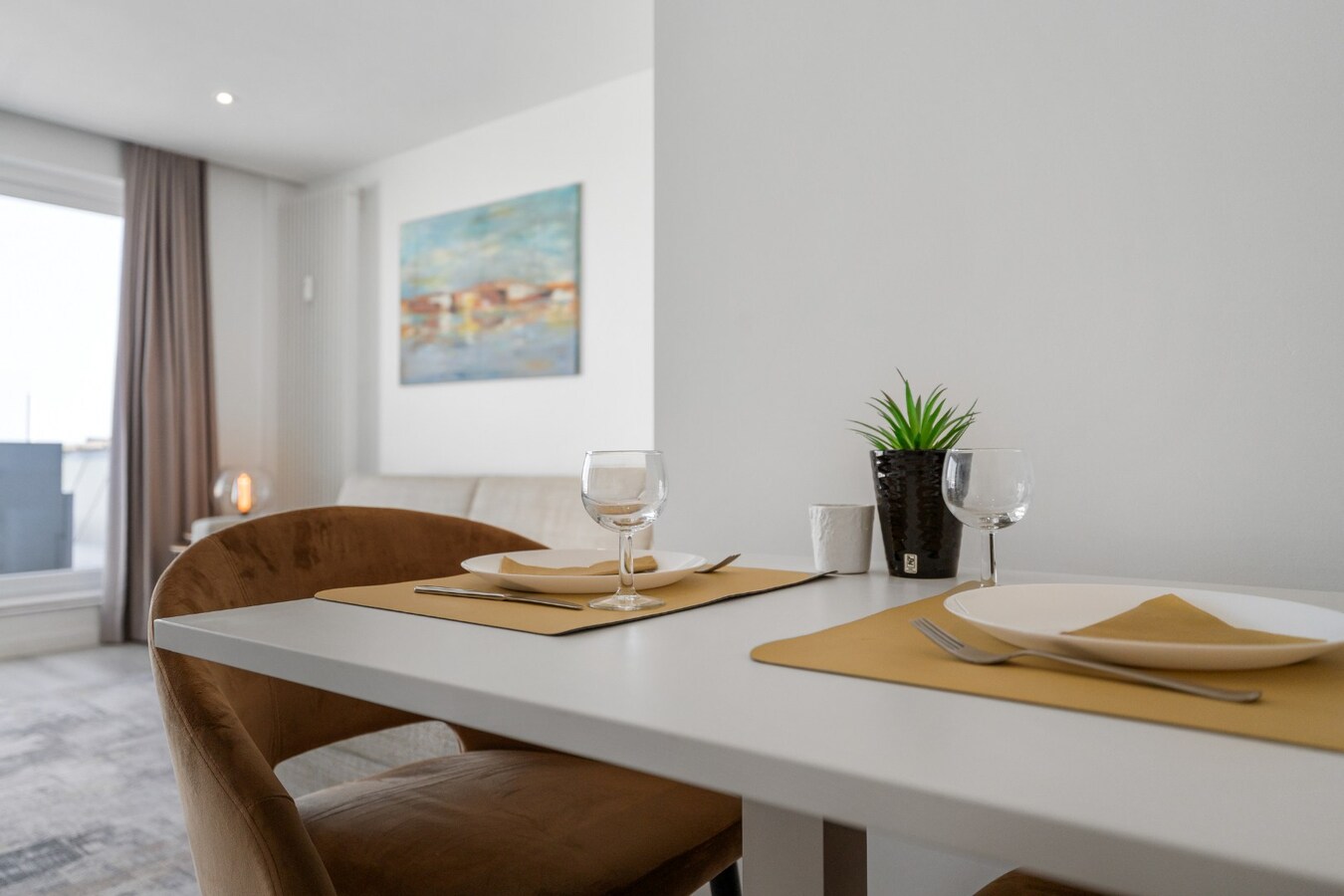 Exclusief hoekpenthouse met uitzonderlijk zeezicht en riant zonneterras in Heist. 