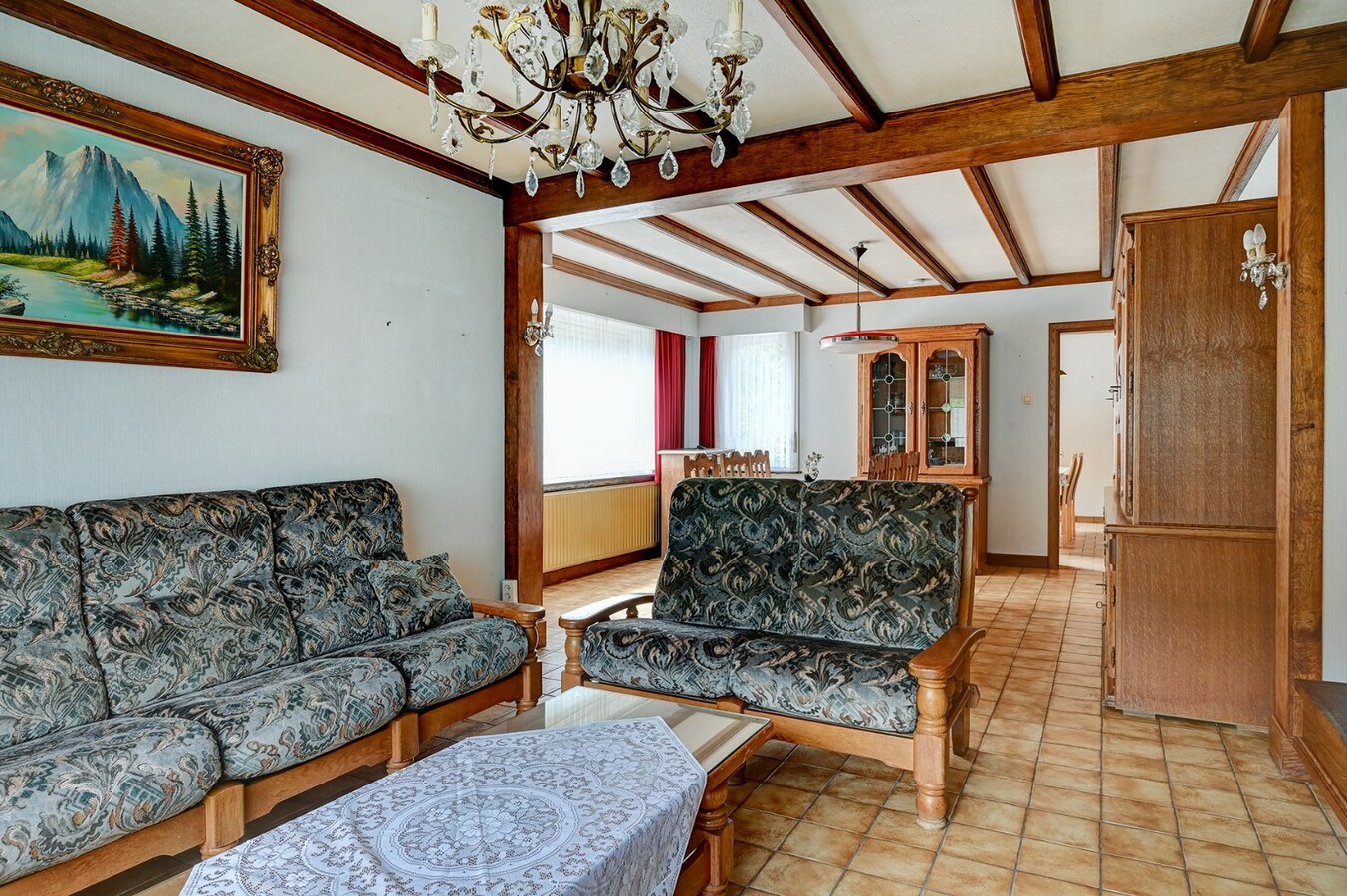 Ruime woning met werkplaats op een perceel van circa 30 are 