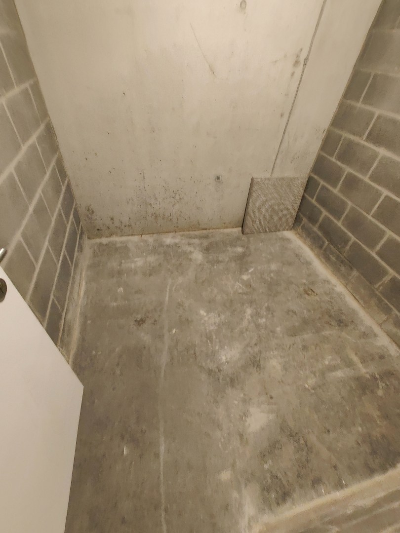 Modern appartement met 1 slaapkamer en ondergrondse autostaanplaats in het centrum van Ardooie 