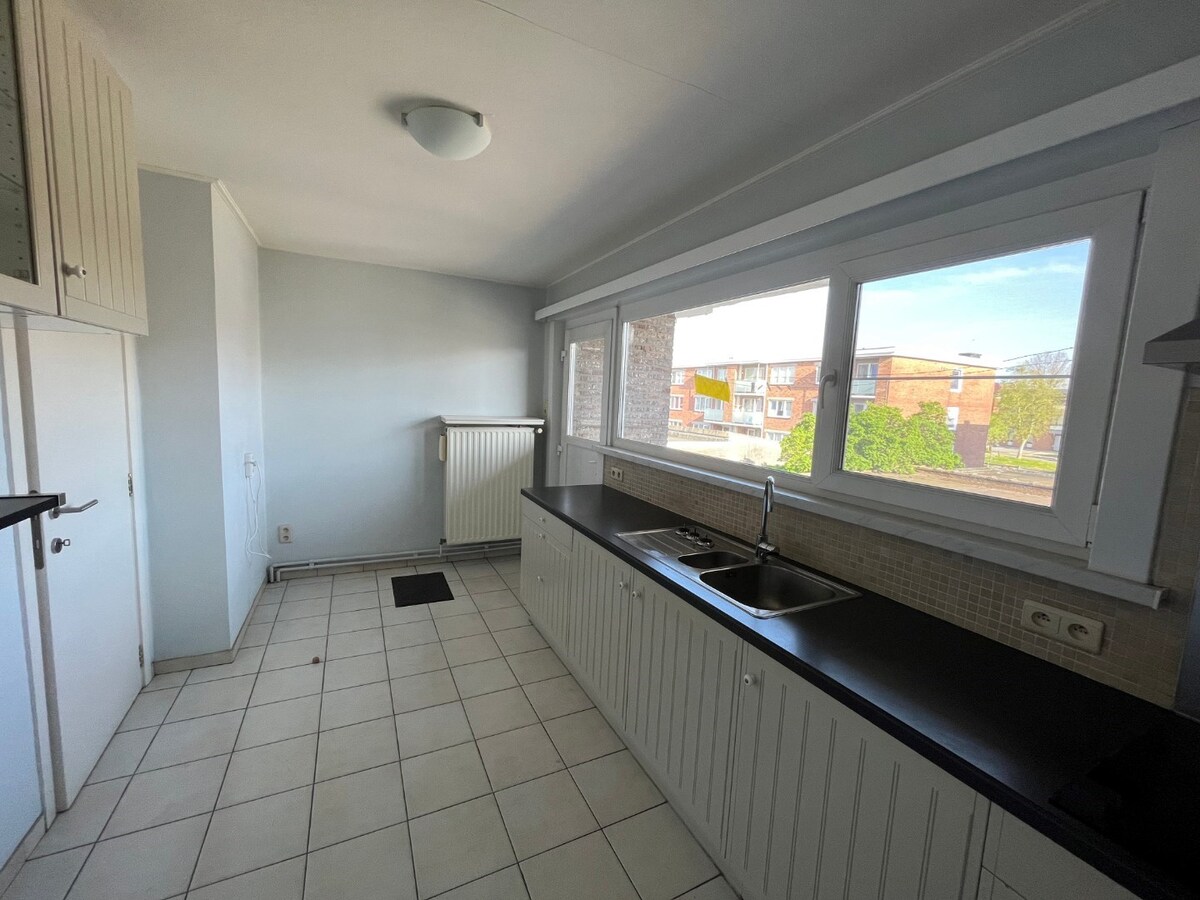 Ruim 2-slp-appartement met garage 