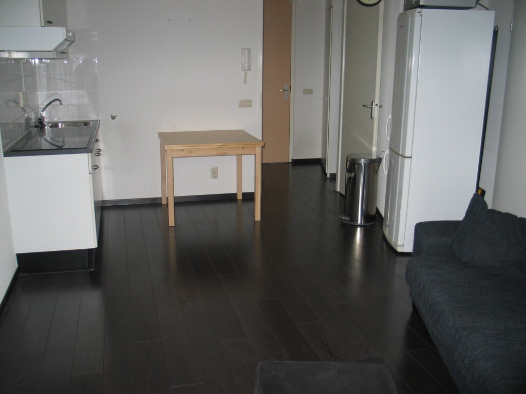 Leuk instapklaar 2-kamer appartement op de tweede verdieping 