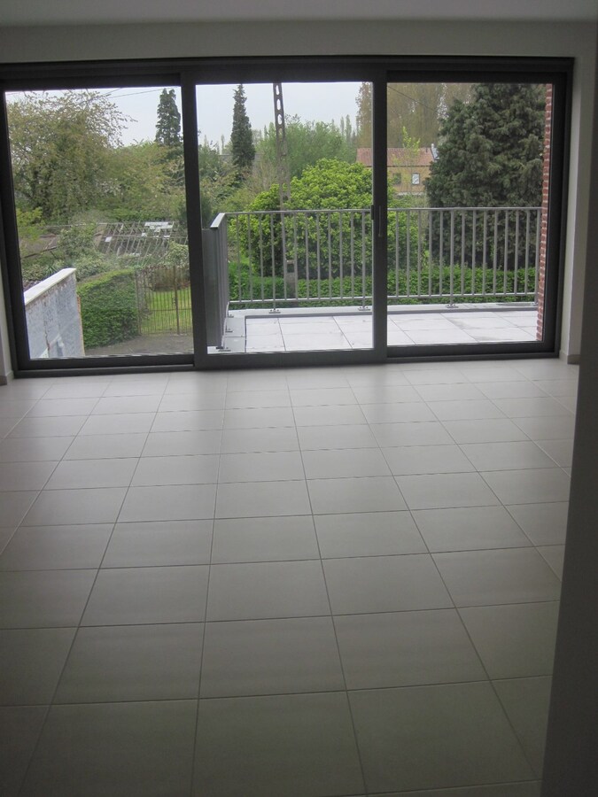 BIJZONDER ruim appartement (E-peil  