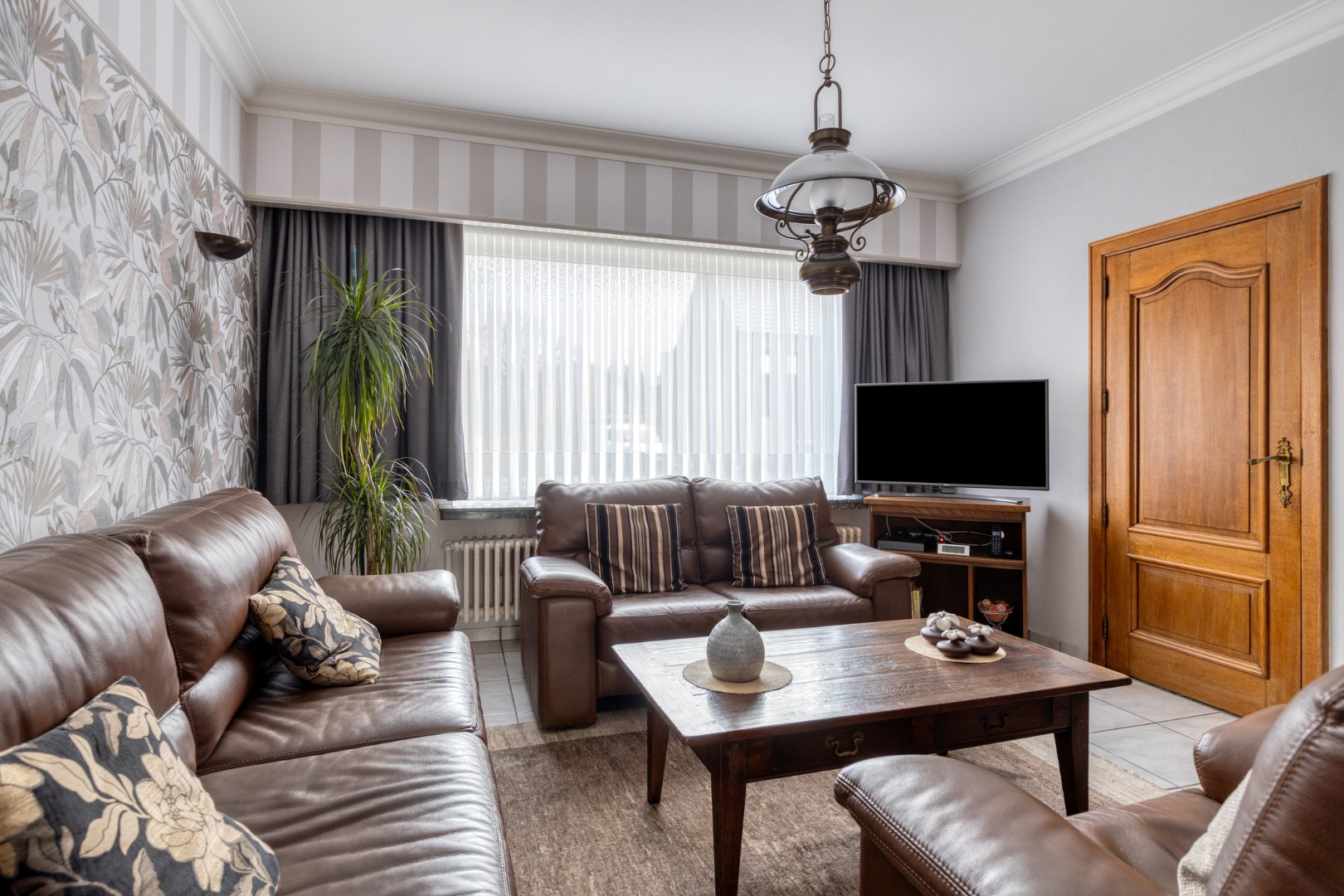 Instapklare woning met 3 slpk. in het centrum van Geel 