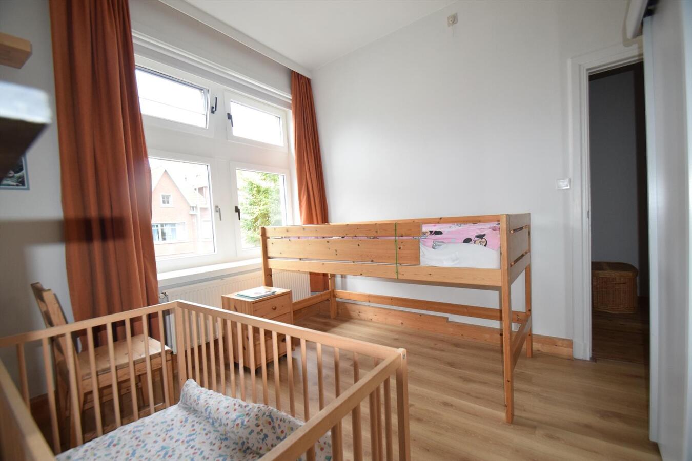 Kwalitatief gerenoveerde, ruime 4-slpk-woning met toffe stadstuin op Christus-Koning 