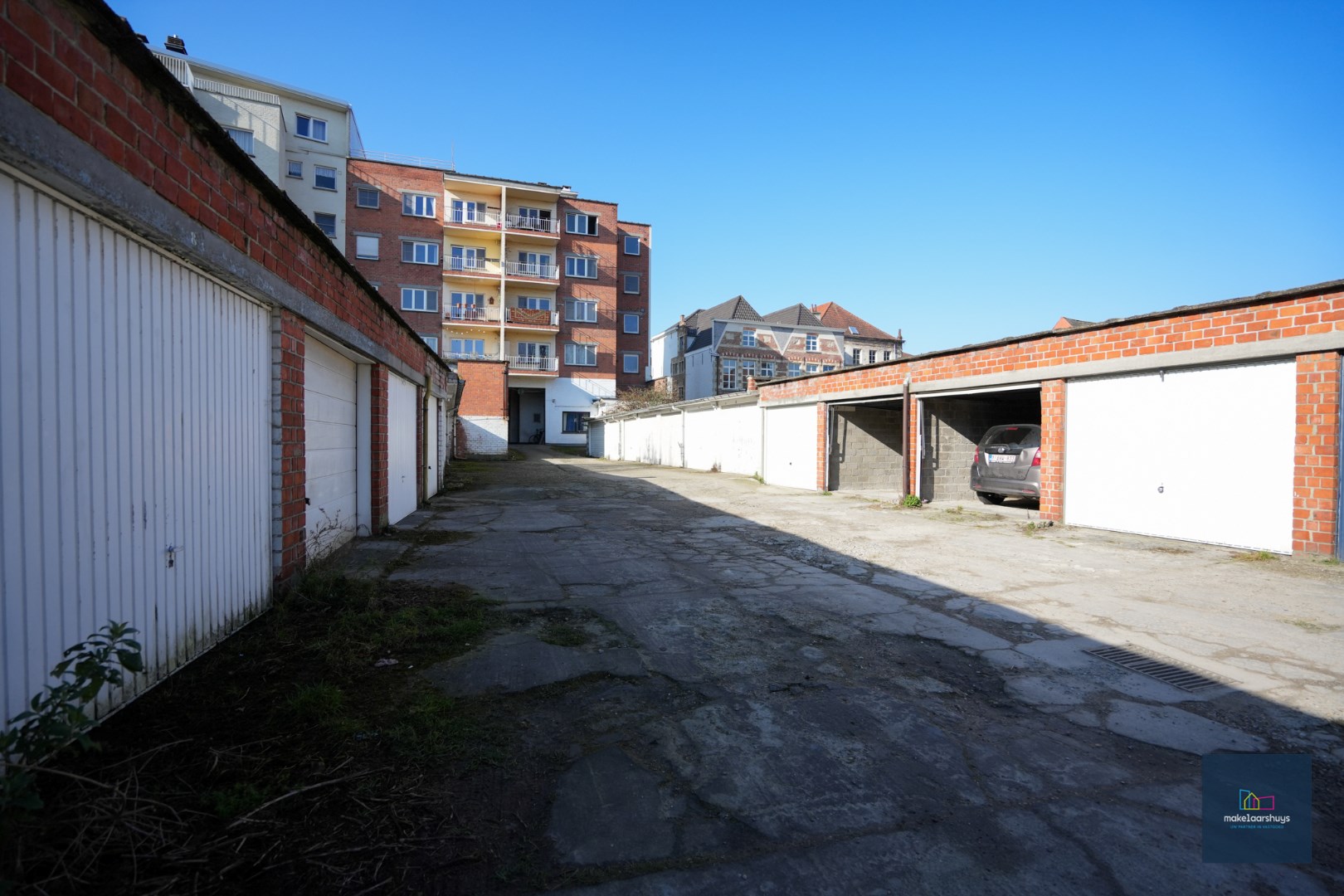 4 garageboxen nabij de Zuid en Sint - Annaplein 