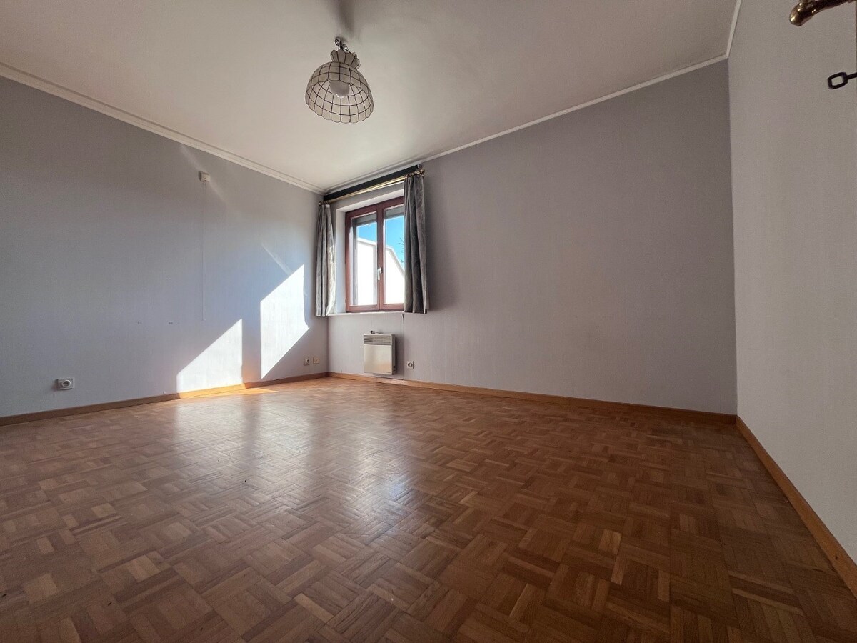 Bijzonder goedgelegen, ruim 3-slaapkamer-appartement met riant zonneterras 