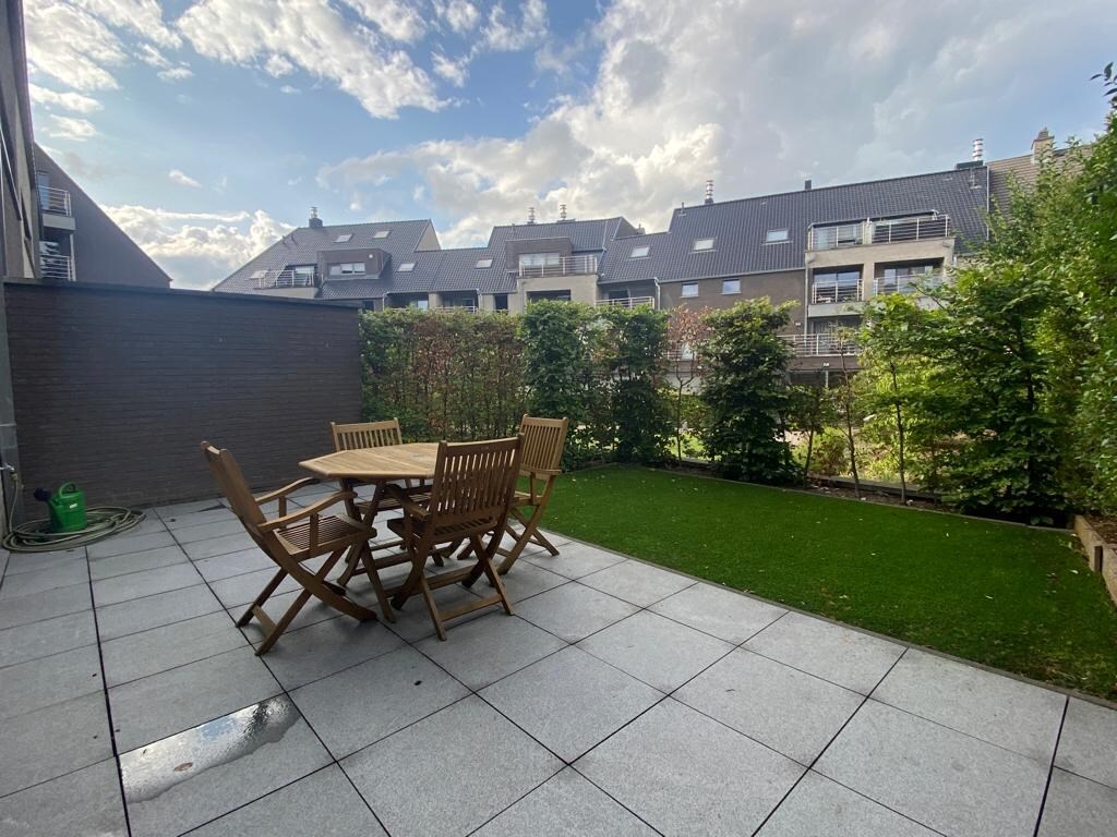 Ruime woning met tuin, 3 slaapkamers  - gelegen in het centrum van Heusden-Zolder 