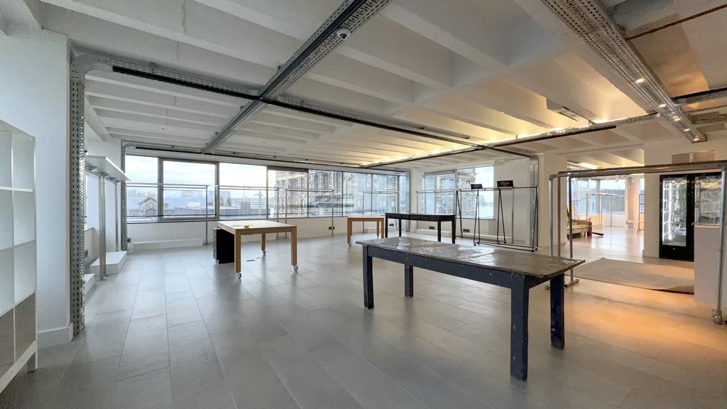 Kantoren te koop met uniek zicht op het MAS in Antwerpen