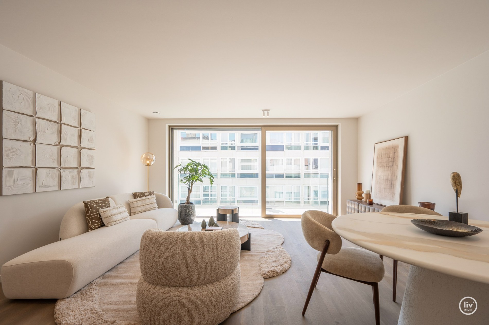 Zuidgericht nieuwbouwappartement met 2 slaapkamers op topligging aan de Kustlaan. 