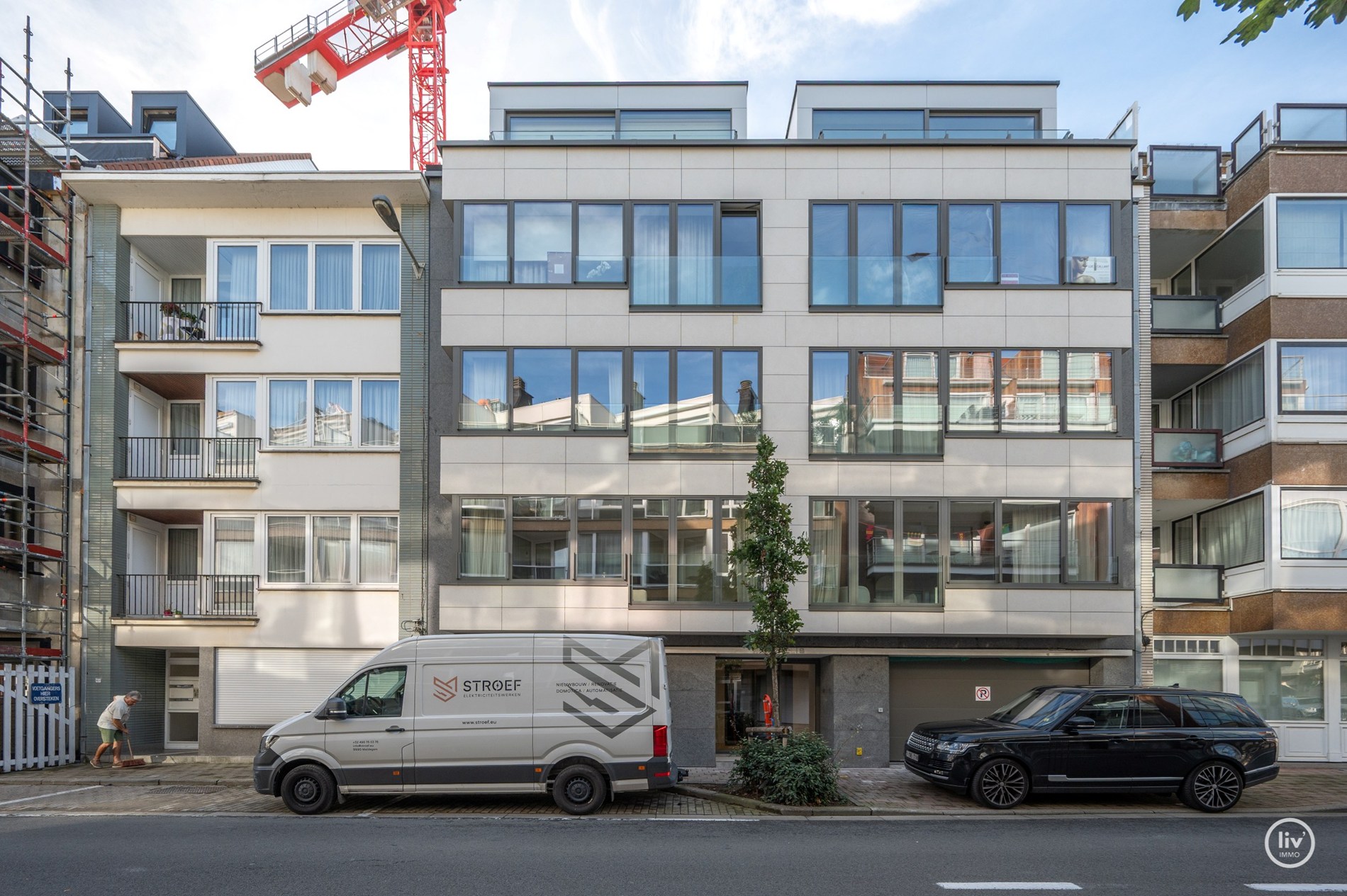 Résidence Akropolis : appartement rénové (largeur de façade d'environ 7 m) à vendre situé dans l'avenue Zoutelaan à Knokke, dans un bâtiment entièrement rénové tant à l'intérieur qu'à l'extérieur. 