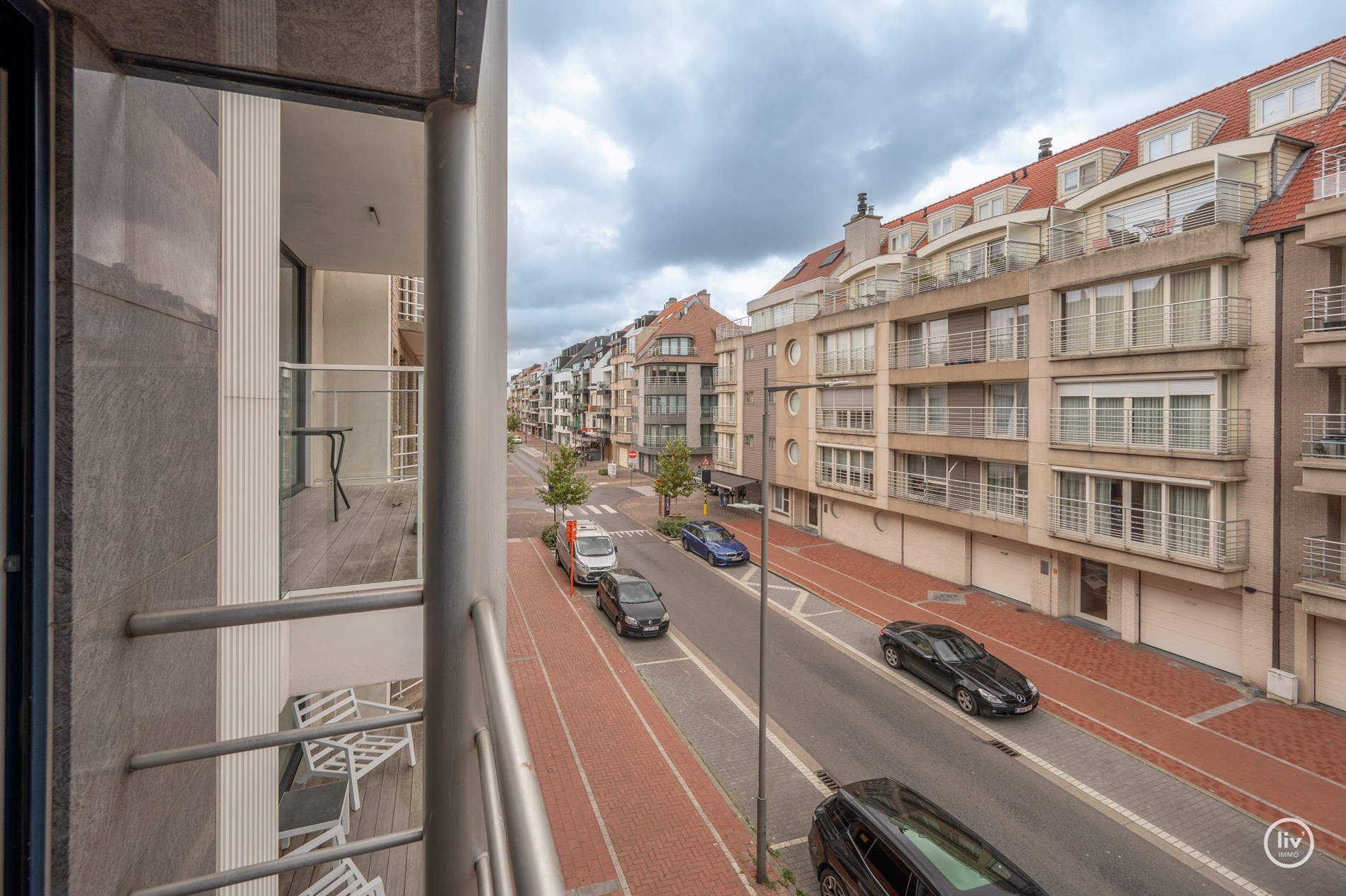 Gezellig en lichtrijk appartement op een toplocatie, op wandelafstand van de zee en het strand. 