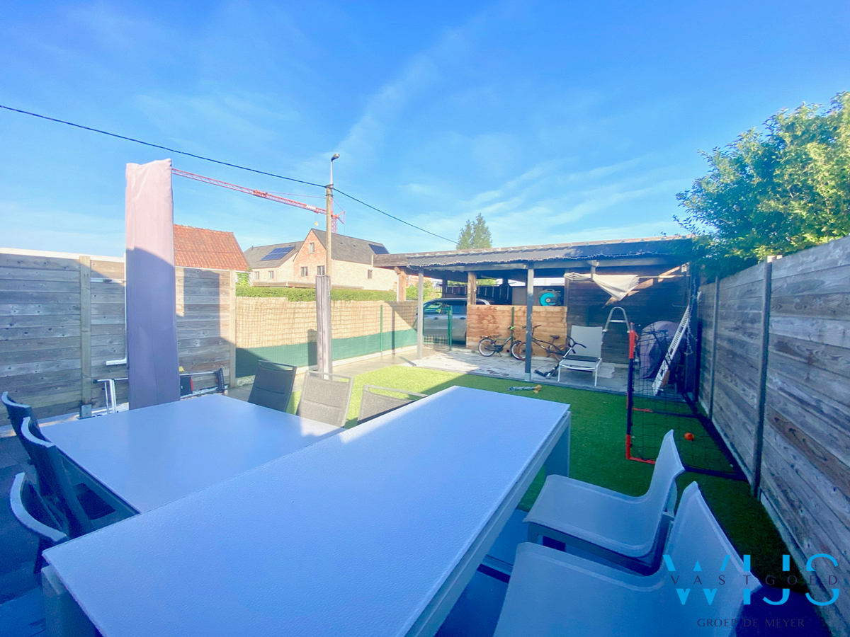 Instapklaar woonhuis met 4 slaapkamers &amp; tuin te Ertvelde ! 