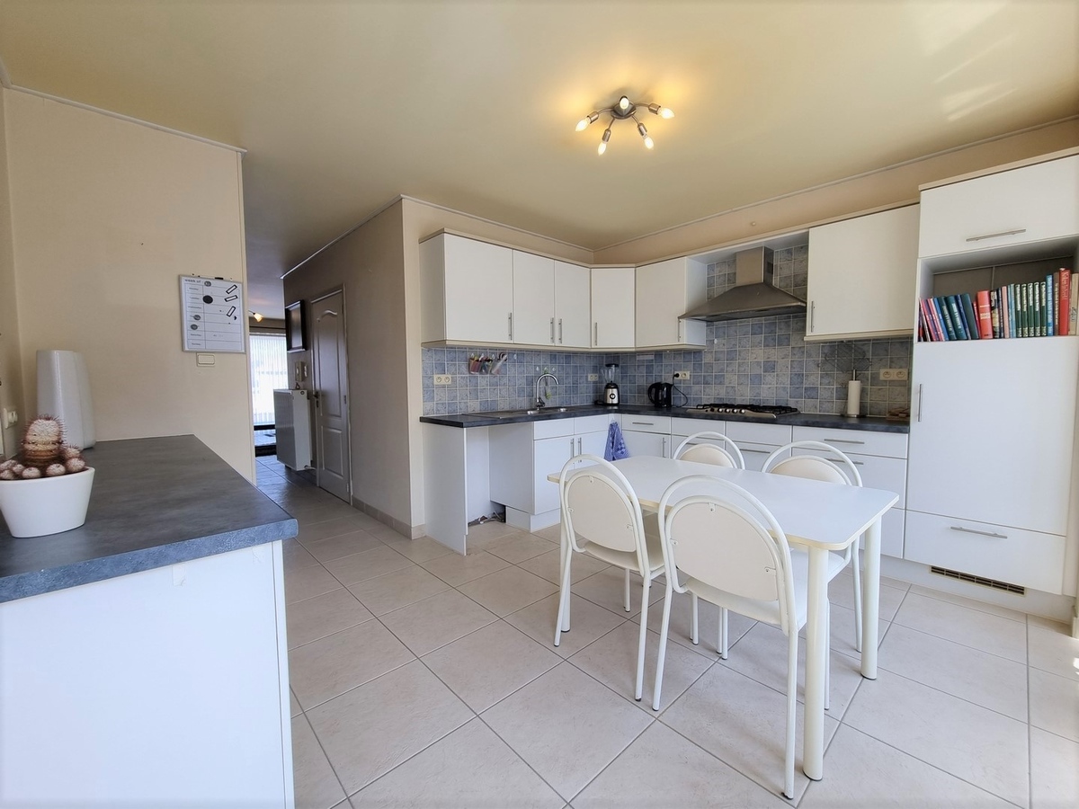 Centraal gelegen woning met grote garage en atelier - Zeebrugge 