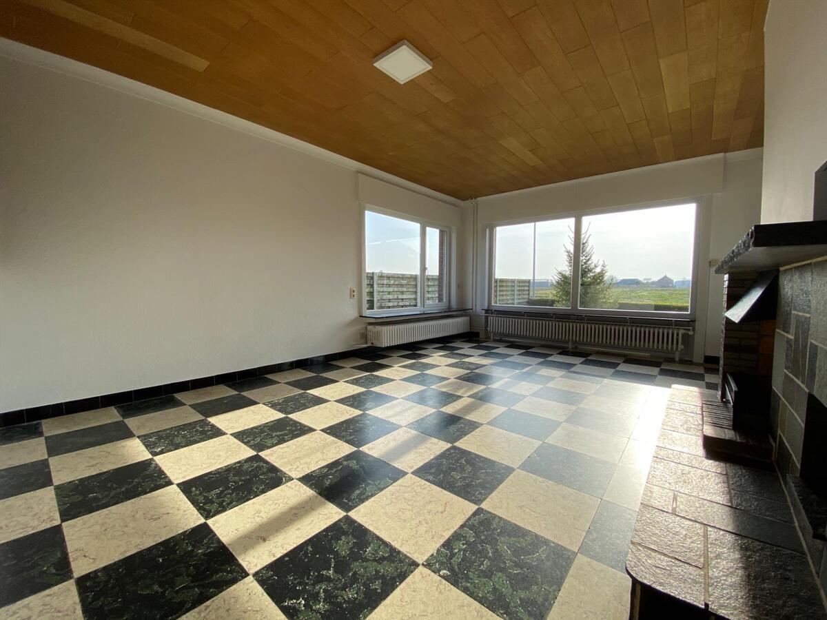 Rustig gelegen alleenstaande woning met 3 slaapkamers op 920 m² te Koekelare 