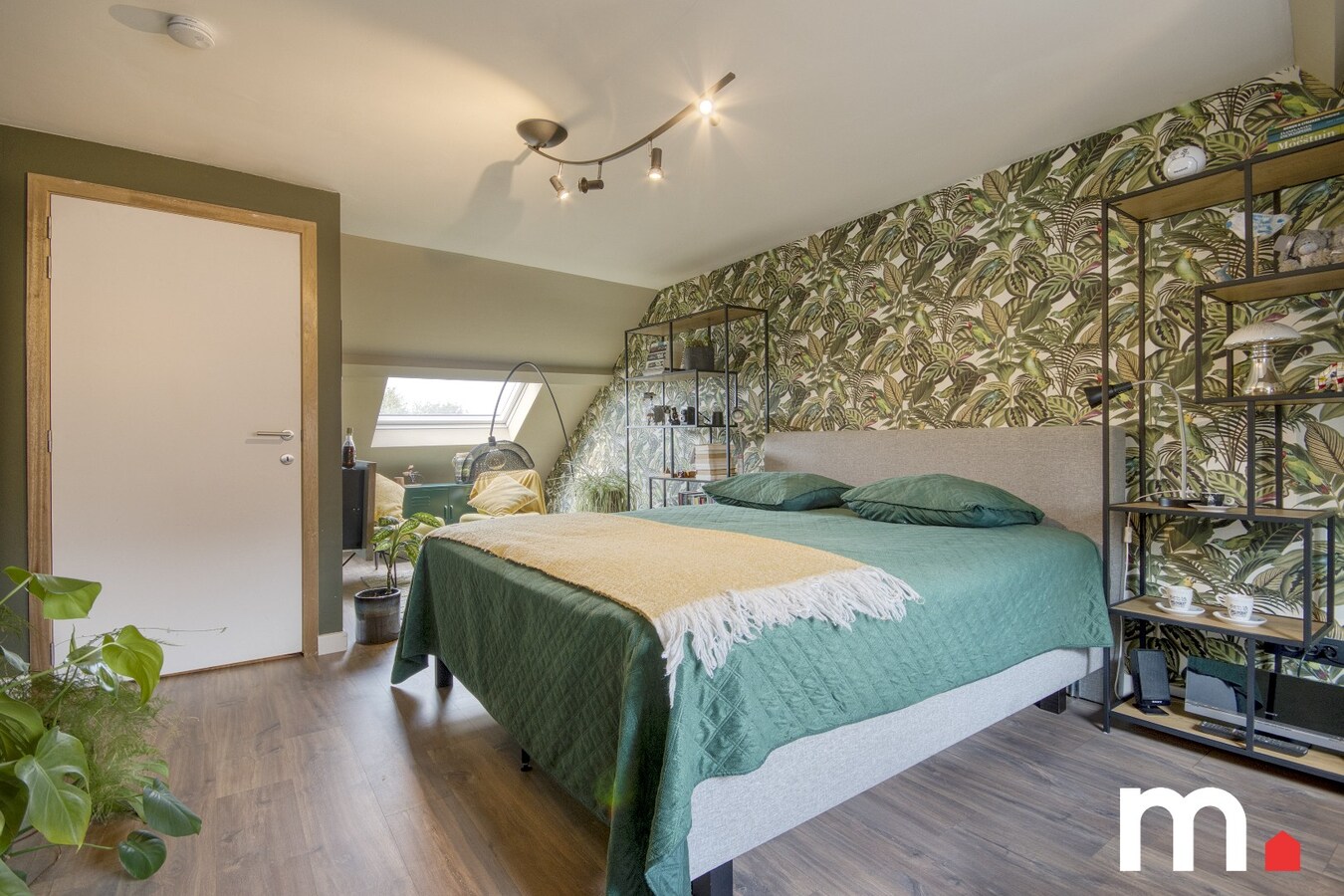 Instapklare woning met fantastische tuin te Kortrijk ! EPC 126 B 