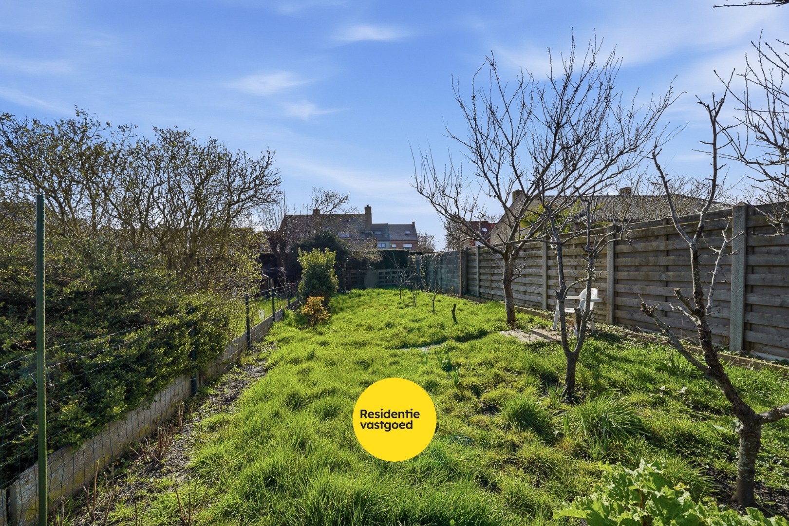 Verder af te werken woning in centrum Oudenburg 