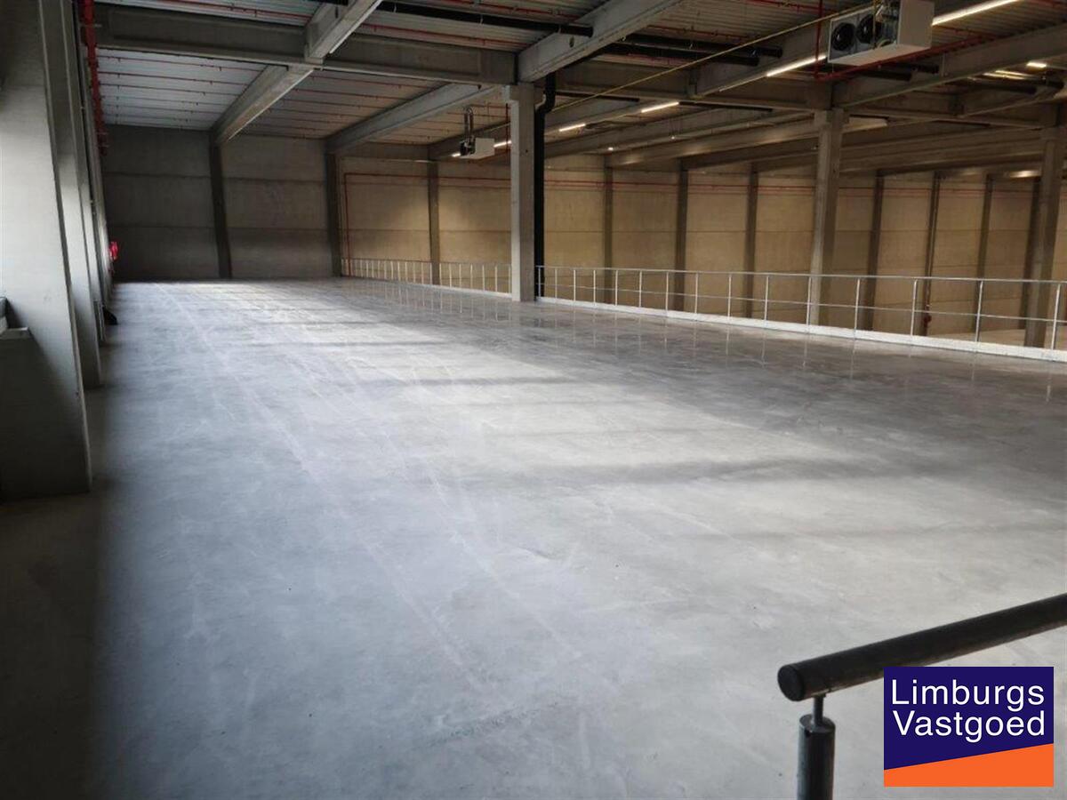 Logistieke opslag v.a. 8.000 m², aan E-313, E-314 