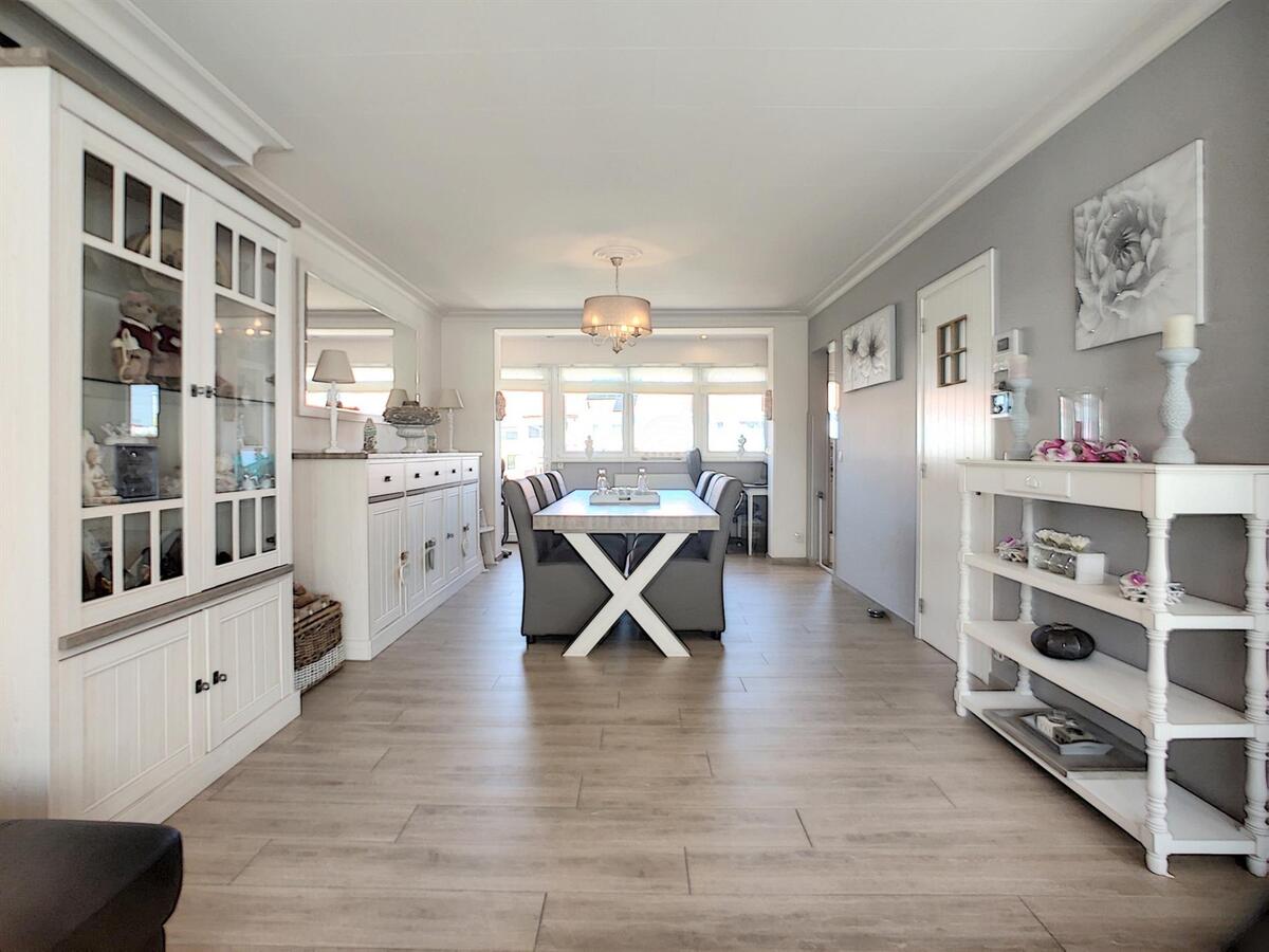 Volumineuze, gerenoveerde gezinswoning met tuin en garage - Zeebrugge 