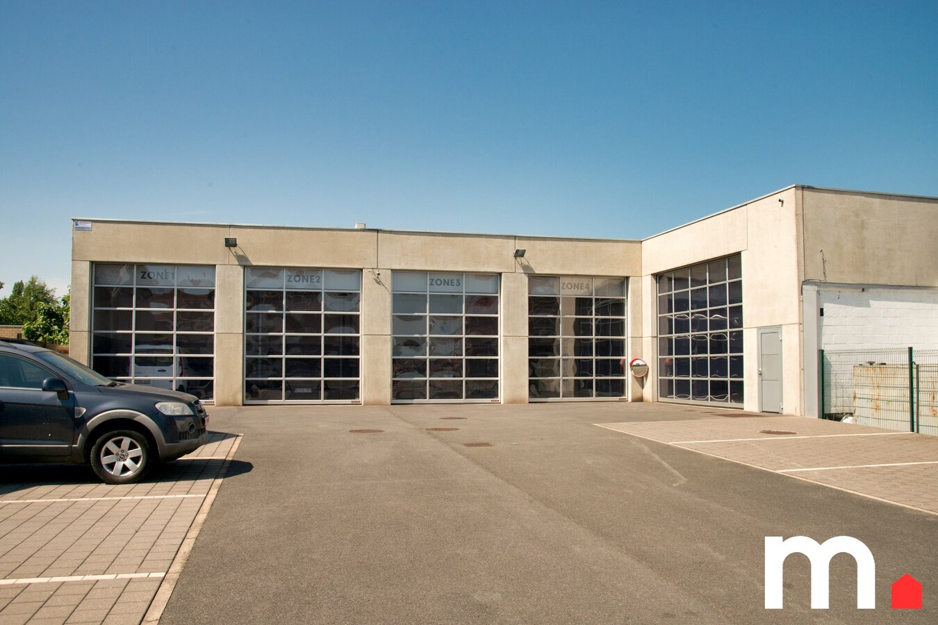 Recente garagewerkplaats met carwash en magazijn ! 