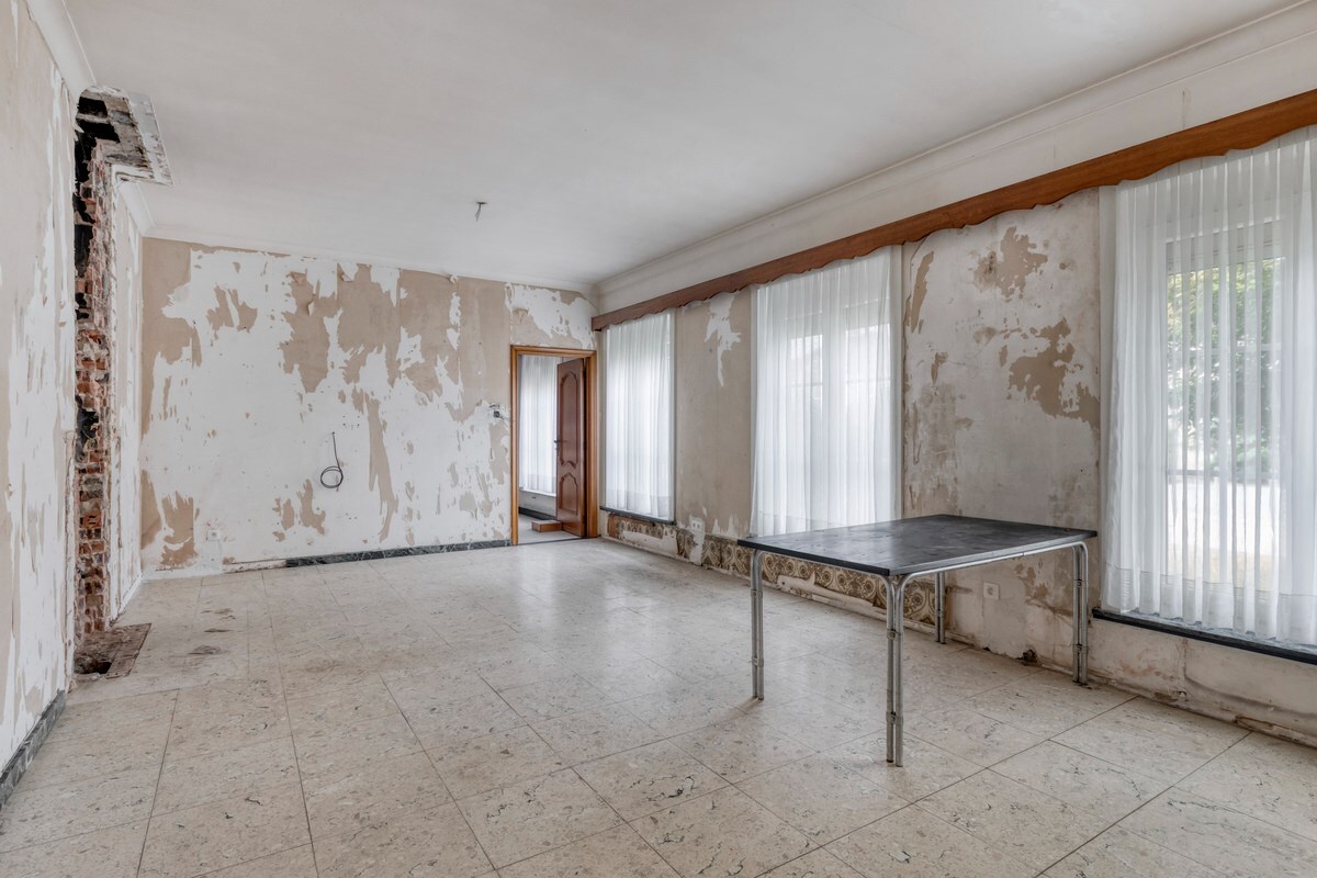 VILLA  met tuin, terras en garage in Zoutleeuw 