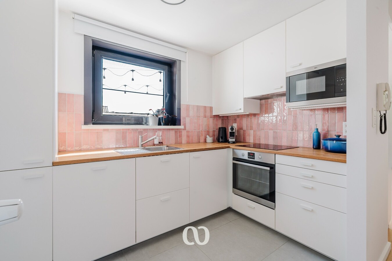 Instapklaar appartement met groot terras 
