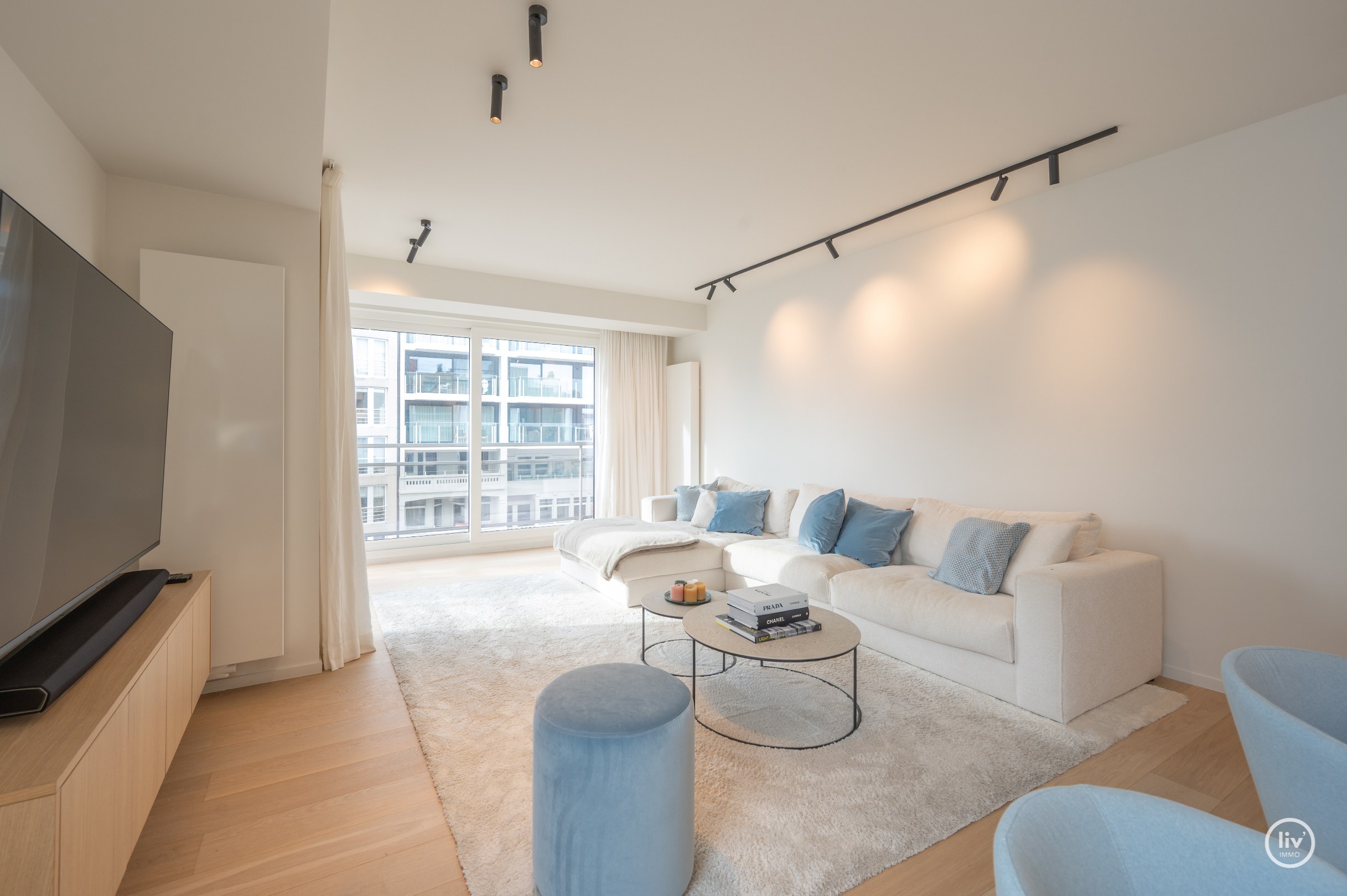 Prachtig gerenoveerd 2-slaapkamer-(hoek)appartement vlakbij de Lippenslaan te Knokke 