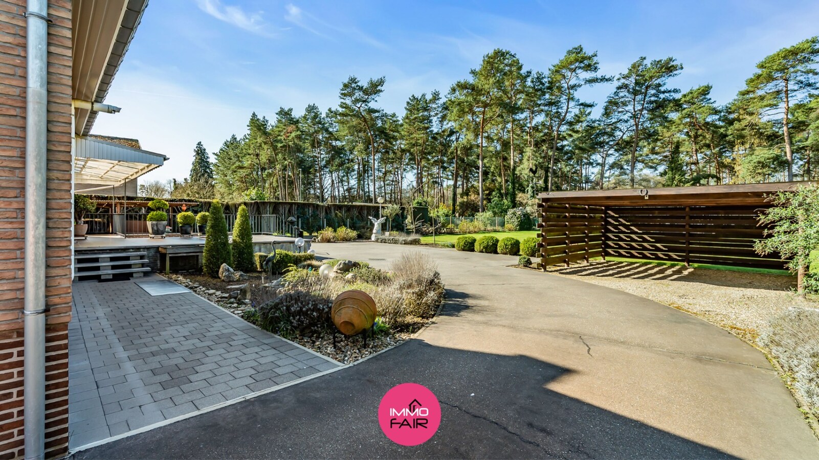 Charmante bungalow met veel potentieel, op een rustige ligging in het groene Gellik 