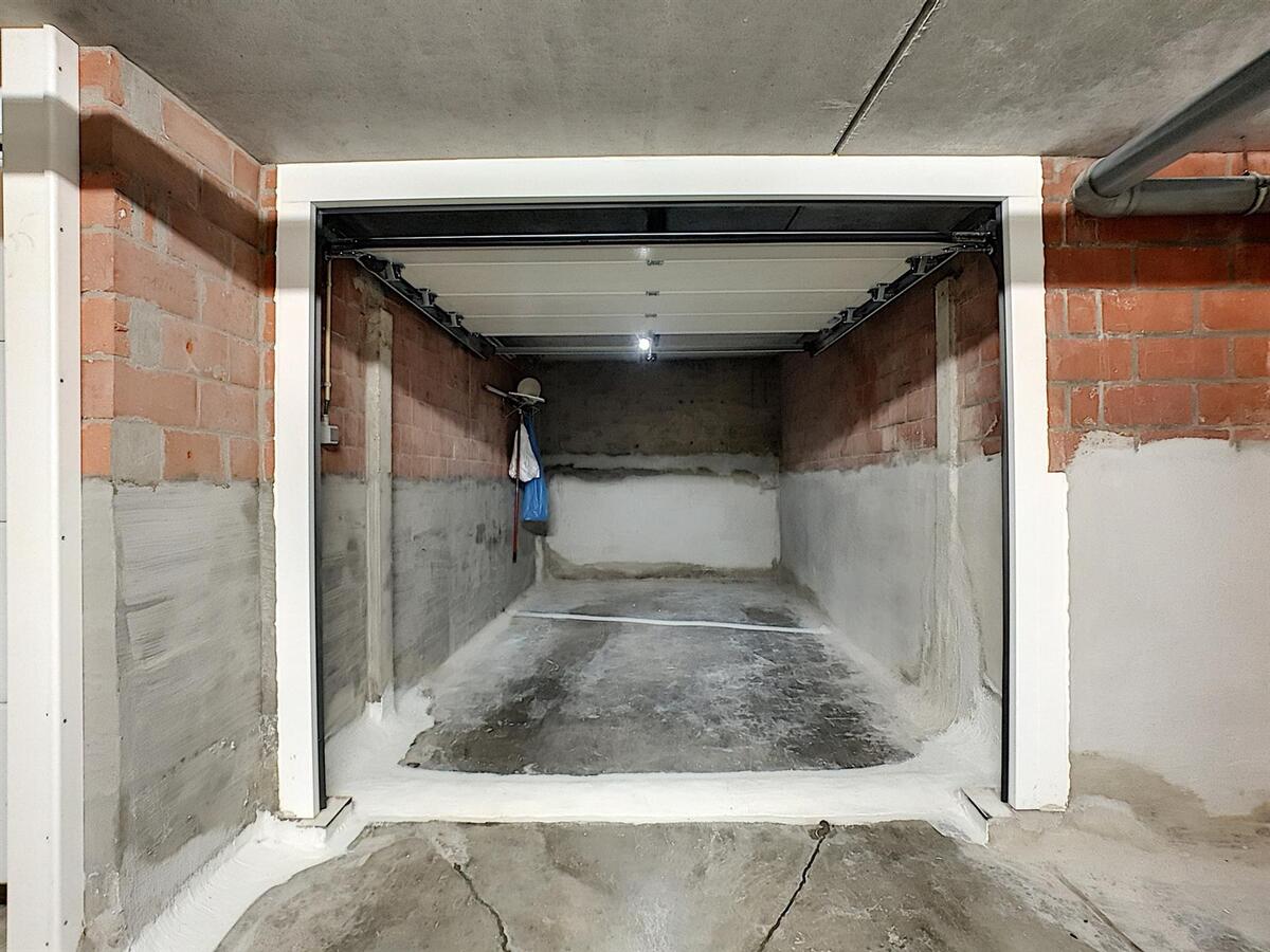 Duplex appartement met drie slaapkamers en garage op een rustige, doch centrale ligging - Heist 