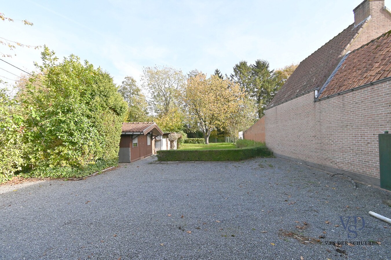 Te renoveren halfopen bebouwing in Deurle 