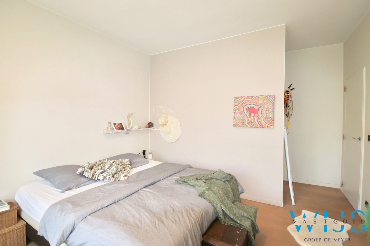 Karaktervol woonhuis met 5 slaapkamers &amp; prachtige tuin te CENTRUM Assenede ! 