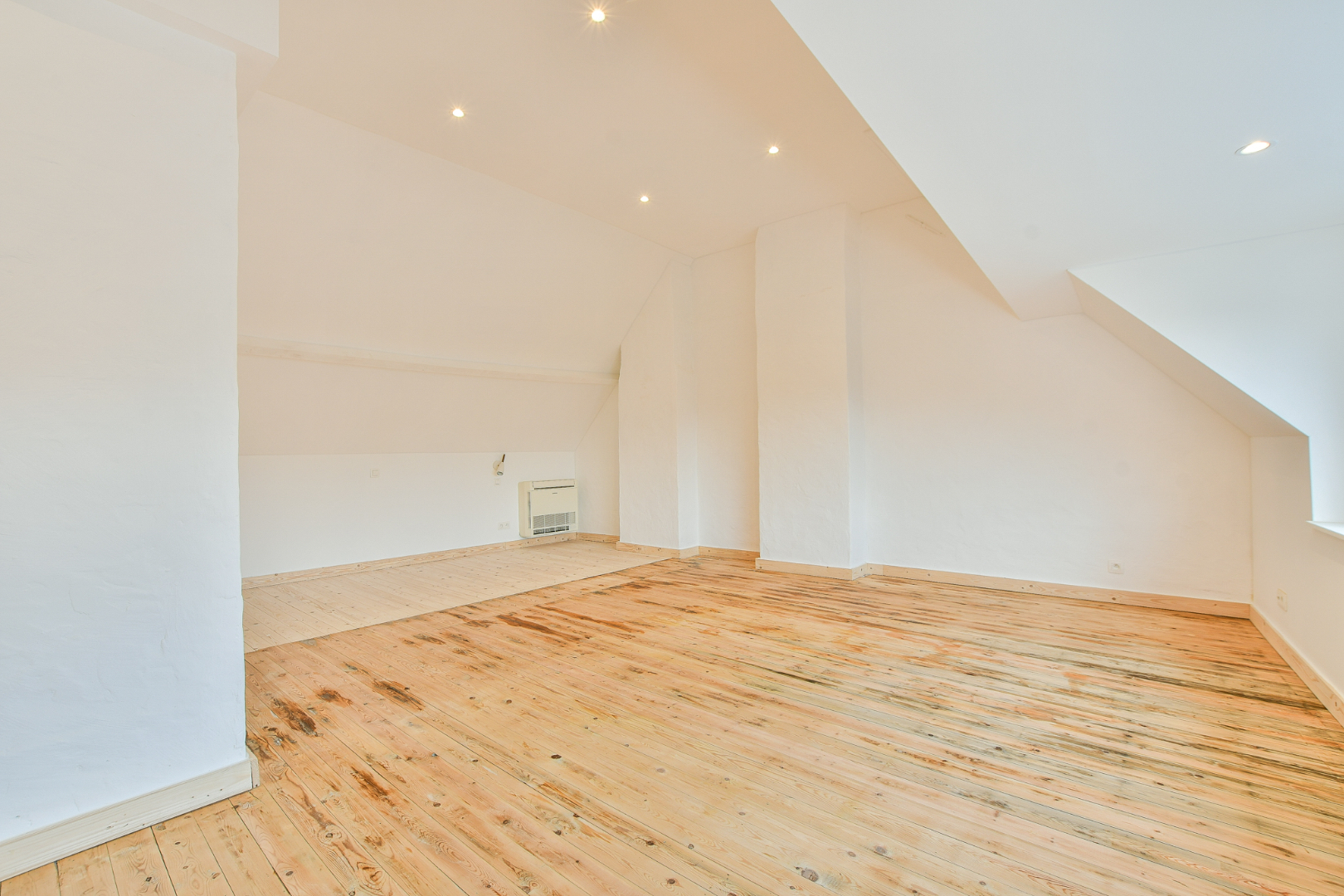 Gerenoveerde woning met 4 slaapkamers te Blankenberge 