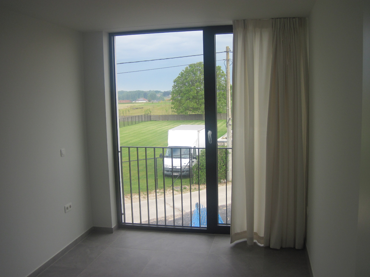 Penthouse-appartement met ruim terras. Geen vaste kosten. 