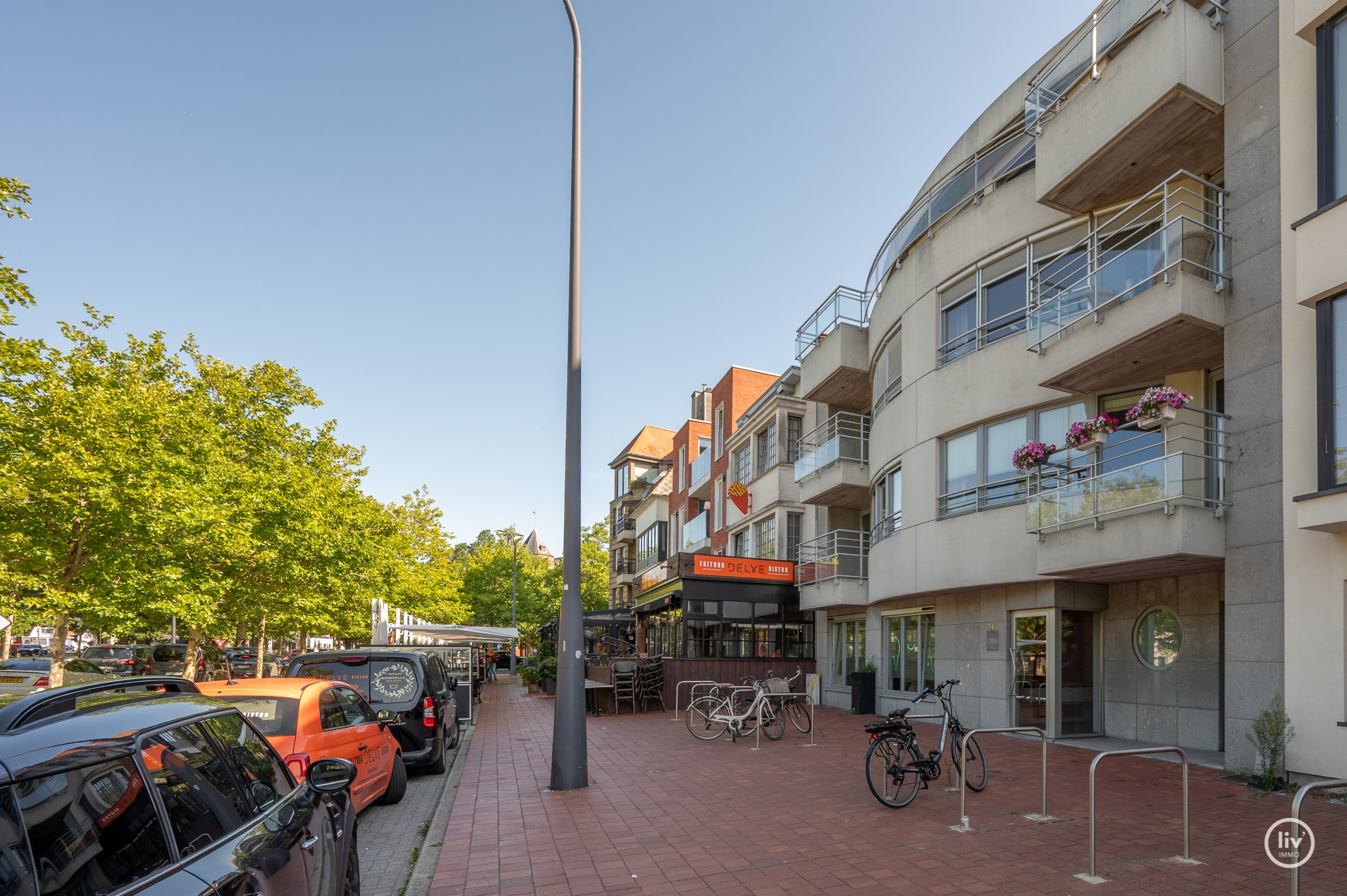 Instapklaar twee slaapkamer appartement op een toplocatie te Knokke. 