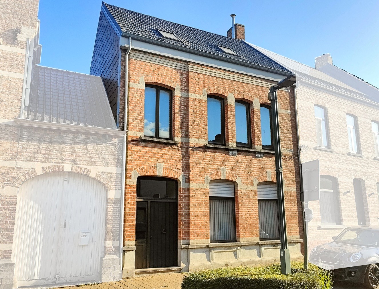 Unieke woning met achterliggende tuin  in het centrum van Pittem 